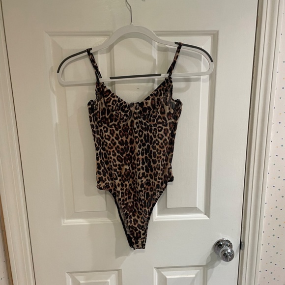 Fashion Nova Cheetah Bodysuit - Picture 5 of 6